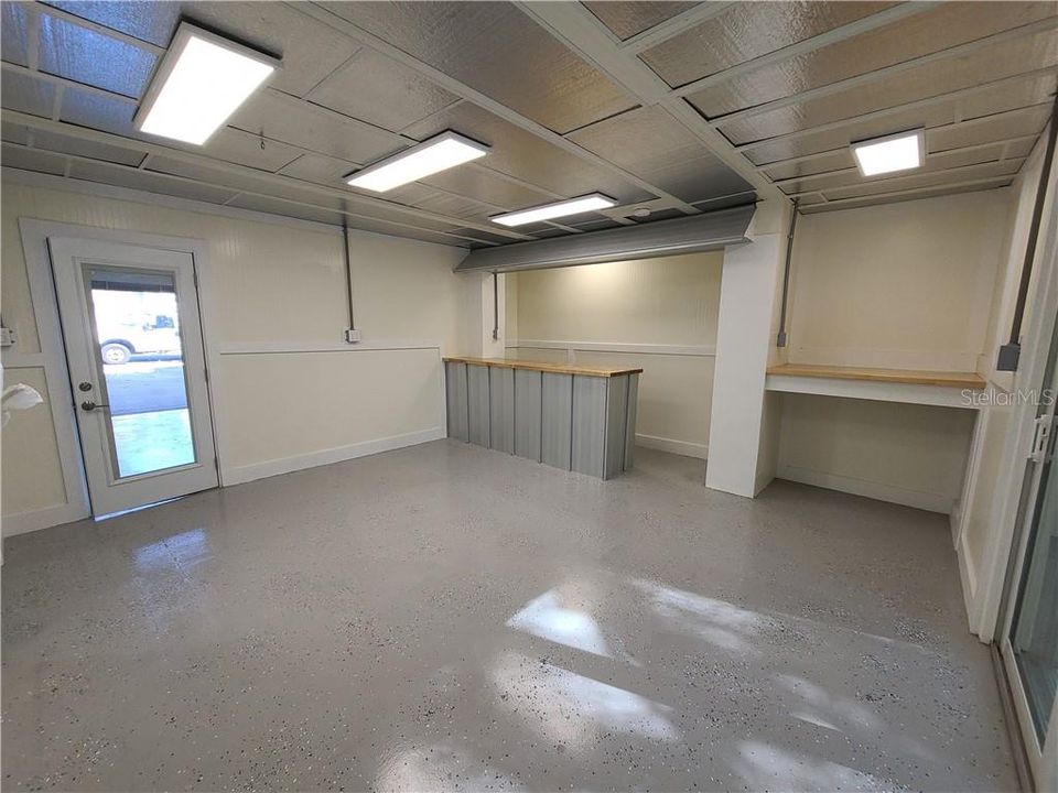 For Rent: $1,800 (2 beds, 2 baths, 1160 Square Feet)