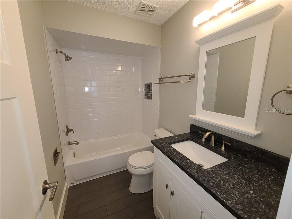For Rent: $1,800 (2 beds, 2 baths, 1160 Square Feet)