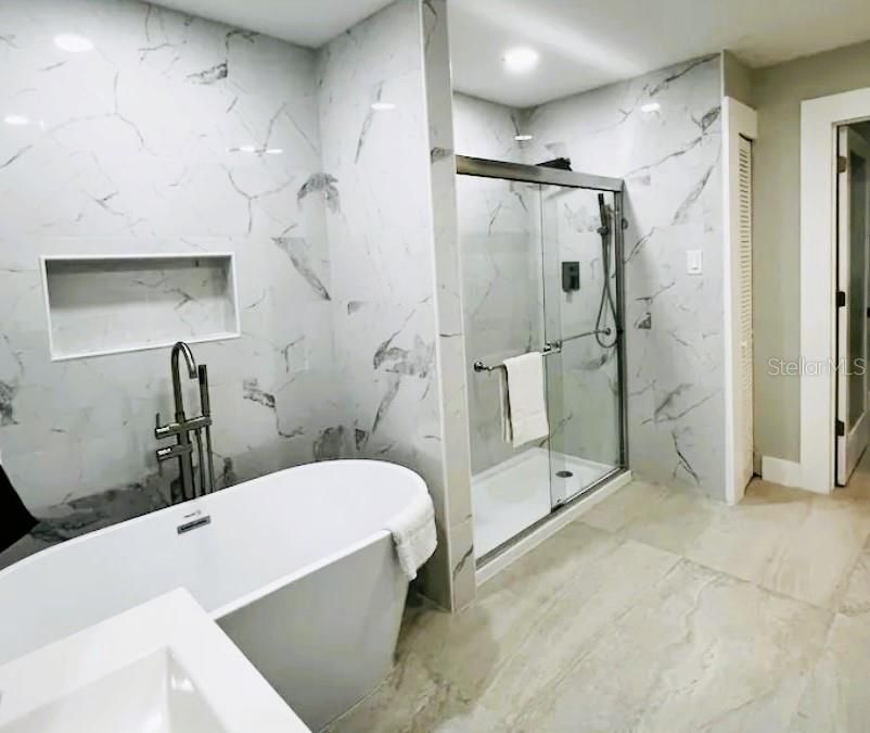For Sale: $565,000 (4 beds, 3 baths, 3272 Square Feet)