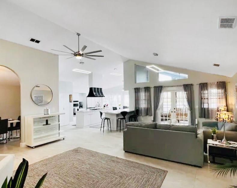 For Sale: $565,000 (4 beds, 3 baths, 3272 Square Feet)
