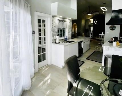 For Sale: $565,000 (4 beds, 3 baths, 3272 Square Feet)