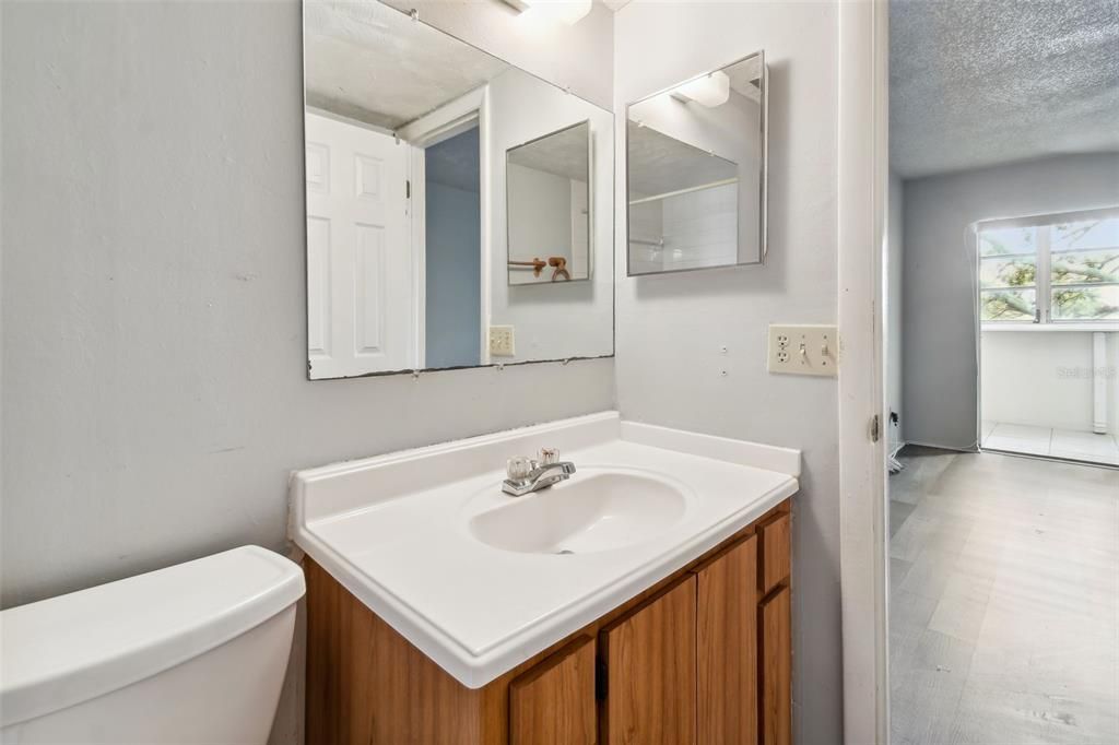 Activo con contrato: $130,000 (3 camas, 2 baños, 1140 Pies cuadrados)