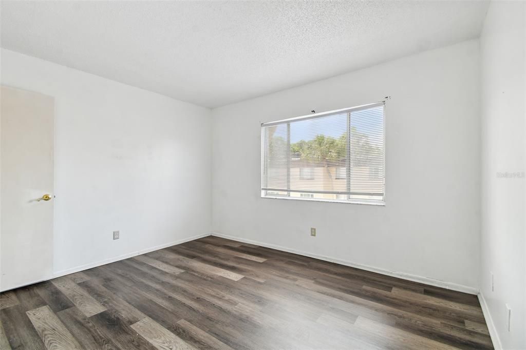 Activo con contrato: $130,000 (3 camas, 2 baños, 1140 Pies cuadrados)