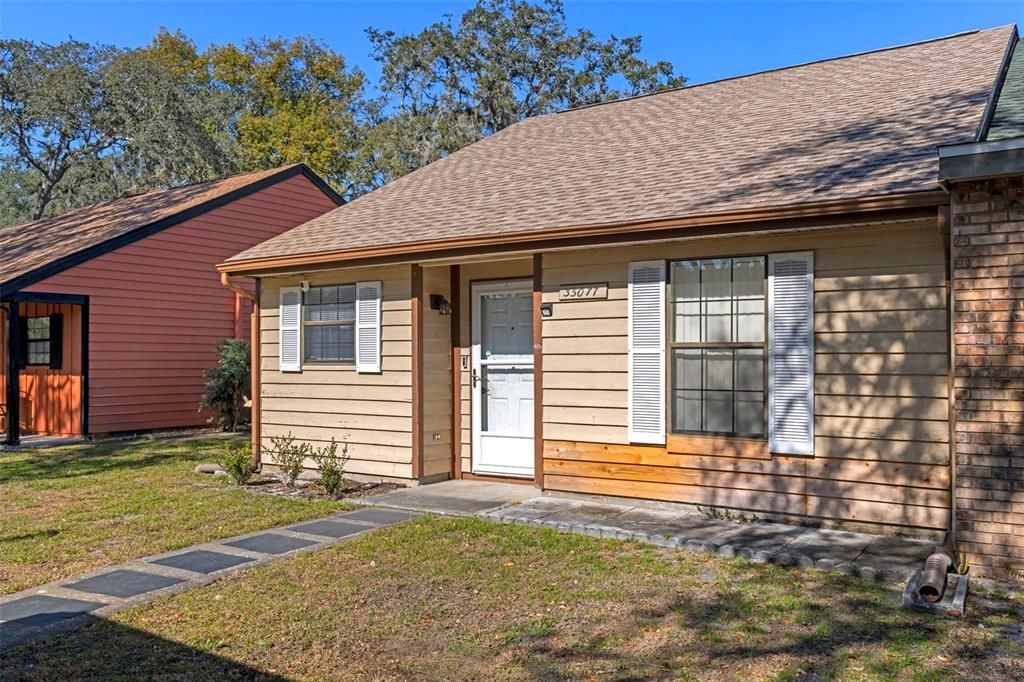 For Sale: $178,000 (2 beds, 2 baths, 1160 Square Feet)