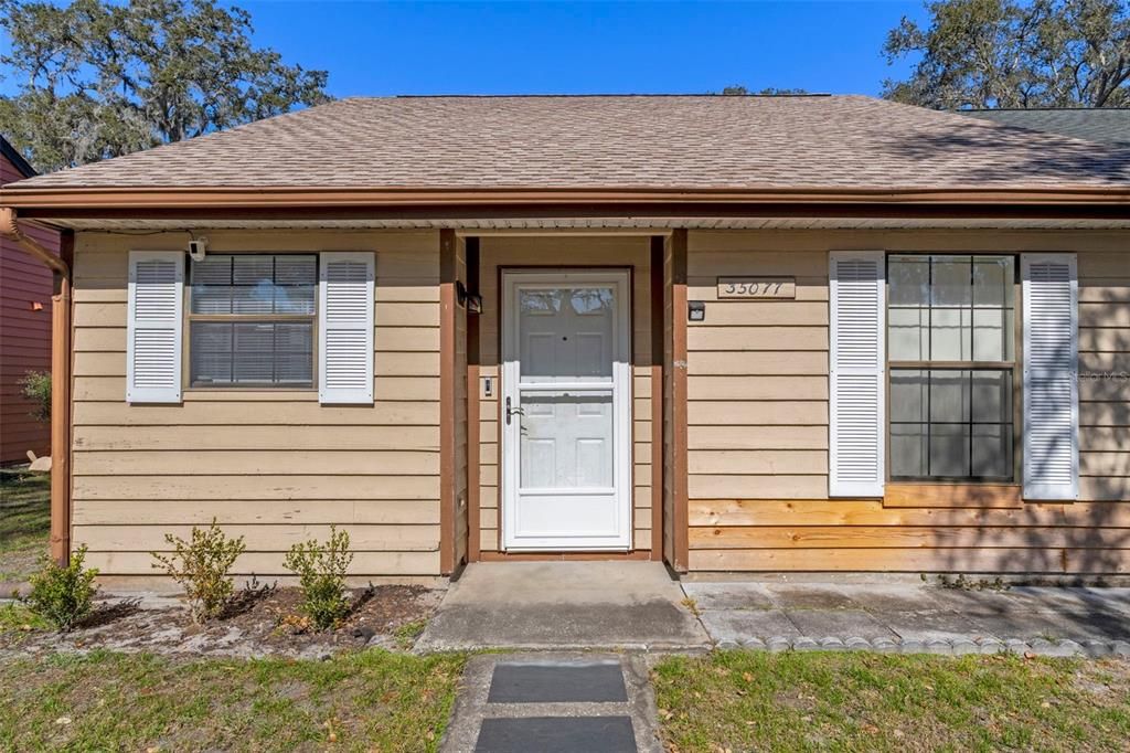 For Sale: $178,000 (2 beds, 2 baths, 1160 Square Feet)