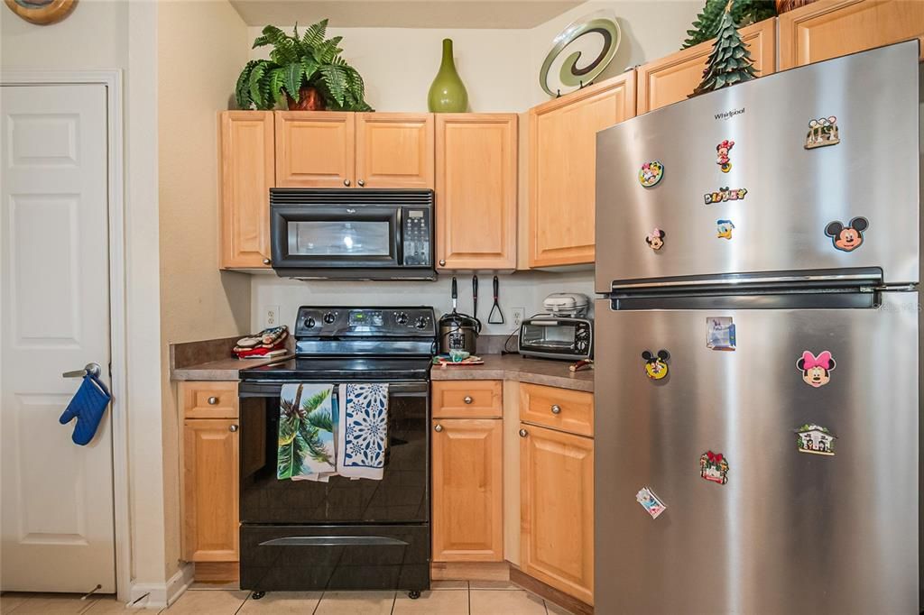 На продажу: $189,900 (2 спален, 2 ванн, 1261 Квадратных фут)
