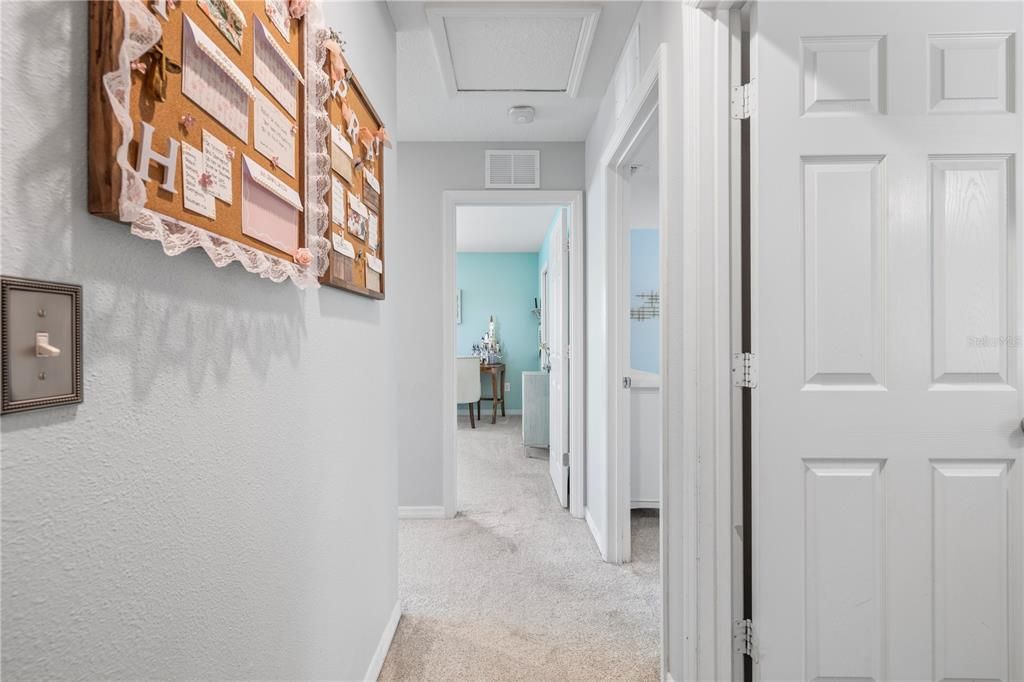 Activo con contrato: $569,000 (5 camas, 3 baños, 3196 Pies cuadrados)