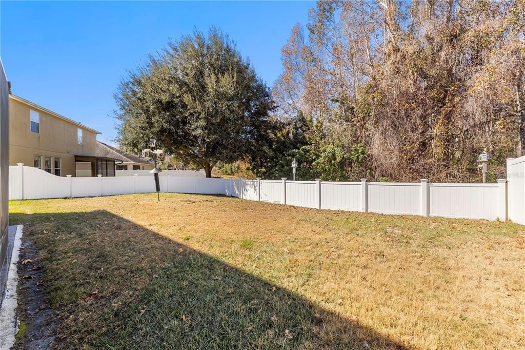 Activo con contrato: $569,000 (5 camas, 3 baños, 3196 Pies cuadrados)
