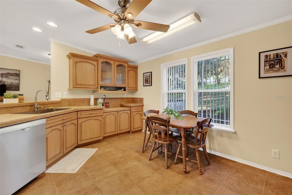 En Venta: $424,900 (3 camas, 2 baños, 1730 Pies cuadrados)