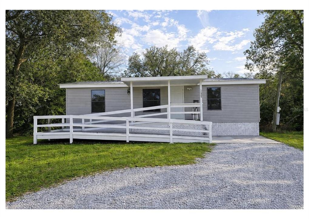 Activo con contrato: $119,900 (3 camas, 2 baños, 864 Pies cuadrados)