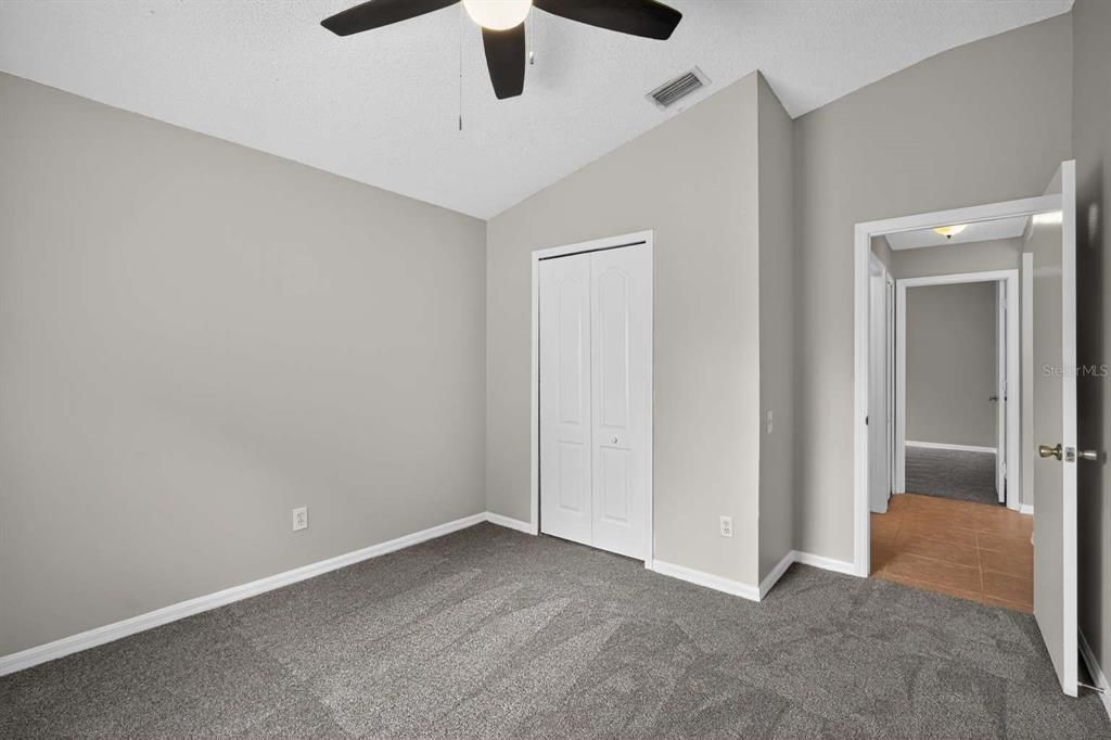 Activo con contrato: $299,000 (4 camas, 2 baños, 1665 Pies cuadrados)