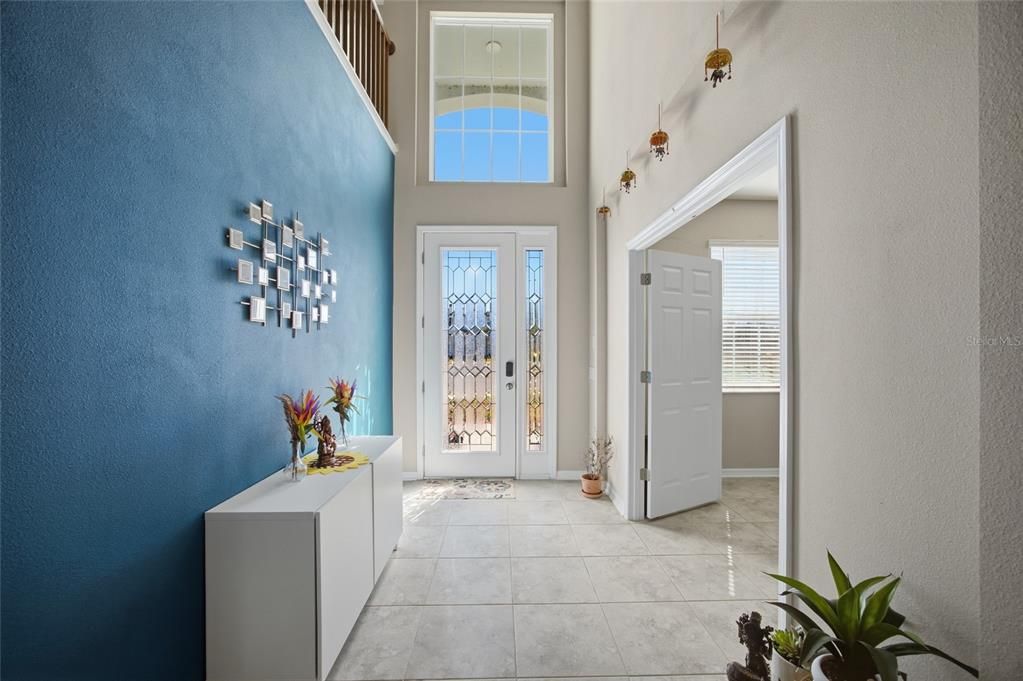Activo con contrato: $570,000 (5 camas, 4 baños, 3531 Pies cuadrados)