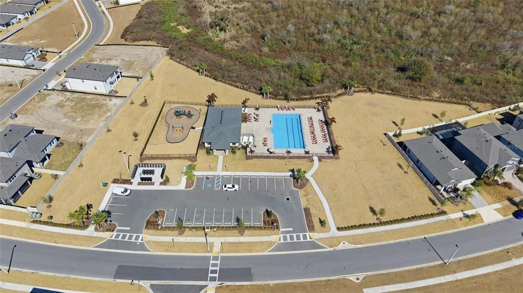 Activo con contrato: $570,000 (5 camas, 4 baños, 3531 Pies cuadrados)