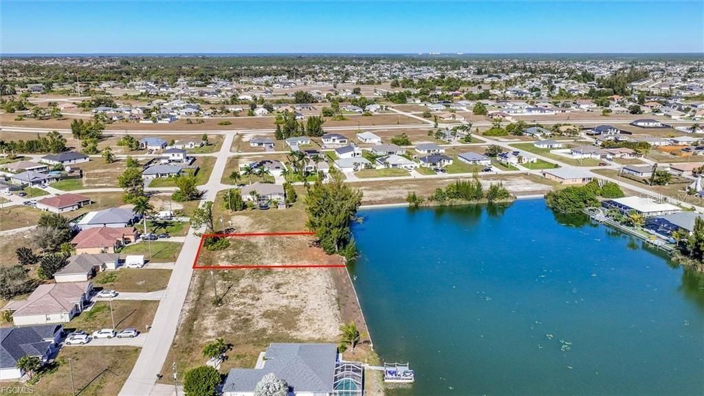 На продажу: $75,000 (0.24 acres)