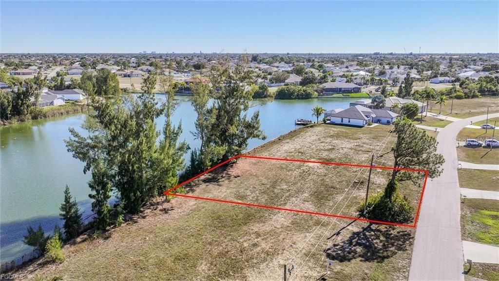 На продажу: $75,000 (0.24 acres)