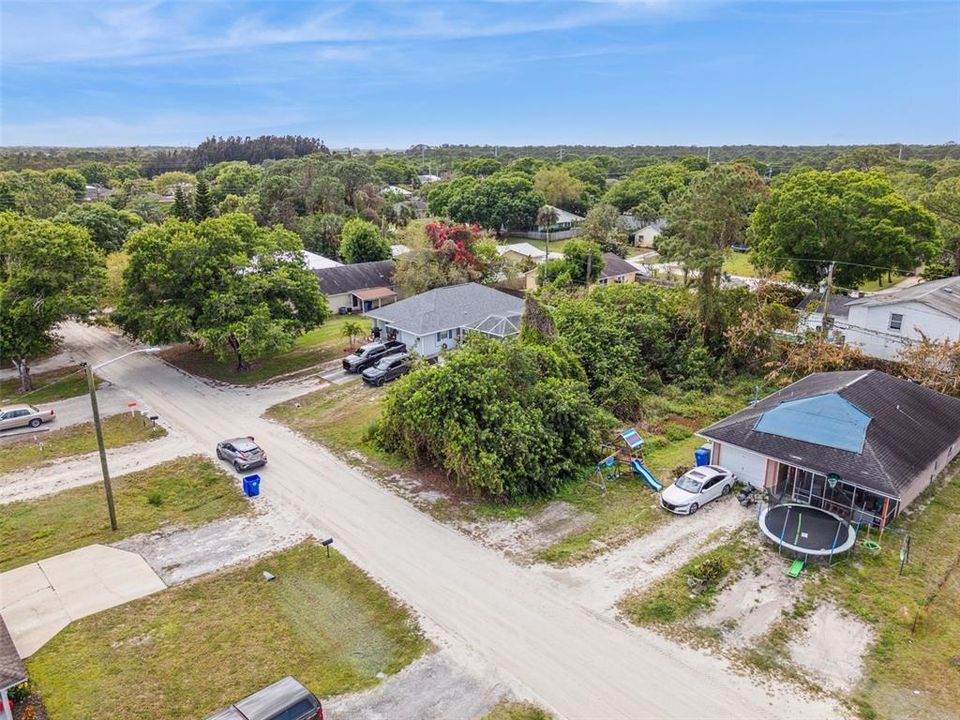 待售: $39,000 (0.11 acres)