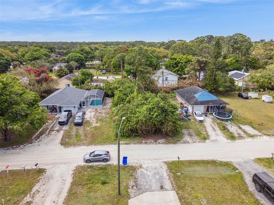 待售: $39,000 (0.11 acres)