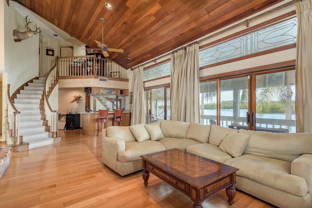En Venta: $2,195,000 (4 camas, 4 baños, 4214 Pies cuadrados)