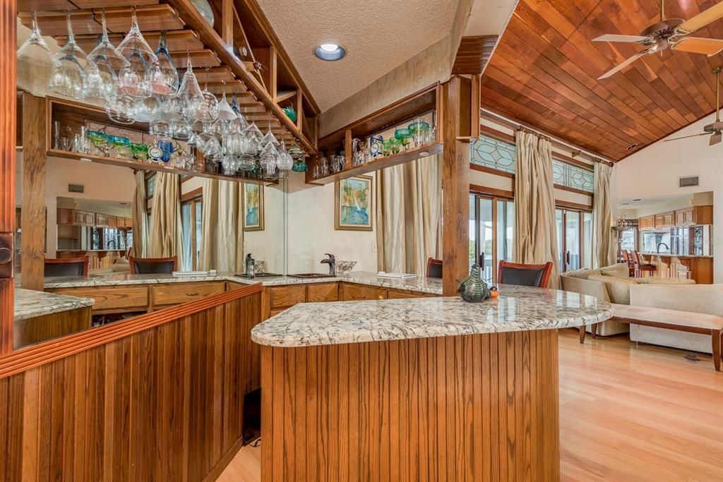 En Venta: $2,195,000 (4 camas, 4 baños, 4214 Pies cuadrados)