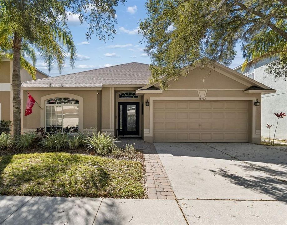 For Sale: $595,000 (5 beds, 3 baths, 2505 Square Feet)