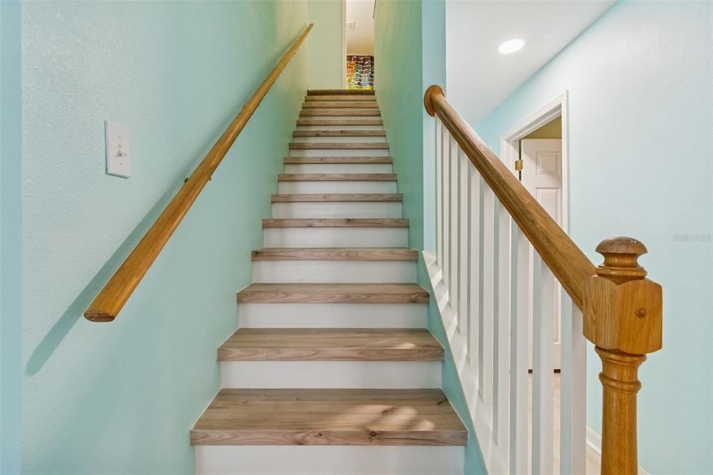 For Sale: $595,000 (5 beds, 3 baths, 2505 Square Feet)