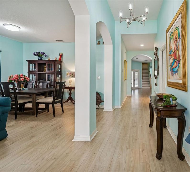 For Sale: $595,000 (5 beds, 3 baths, 2505 Square Feet)