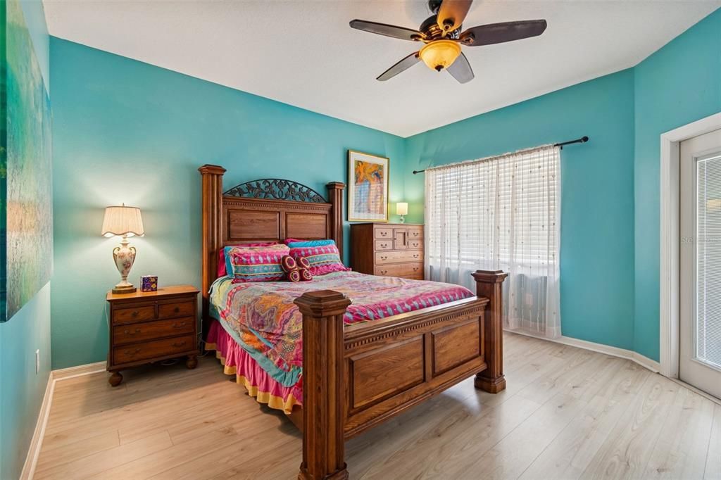 For Sale: $595,000 (5 beds, 3 baths, 2505 Square Feet)