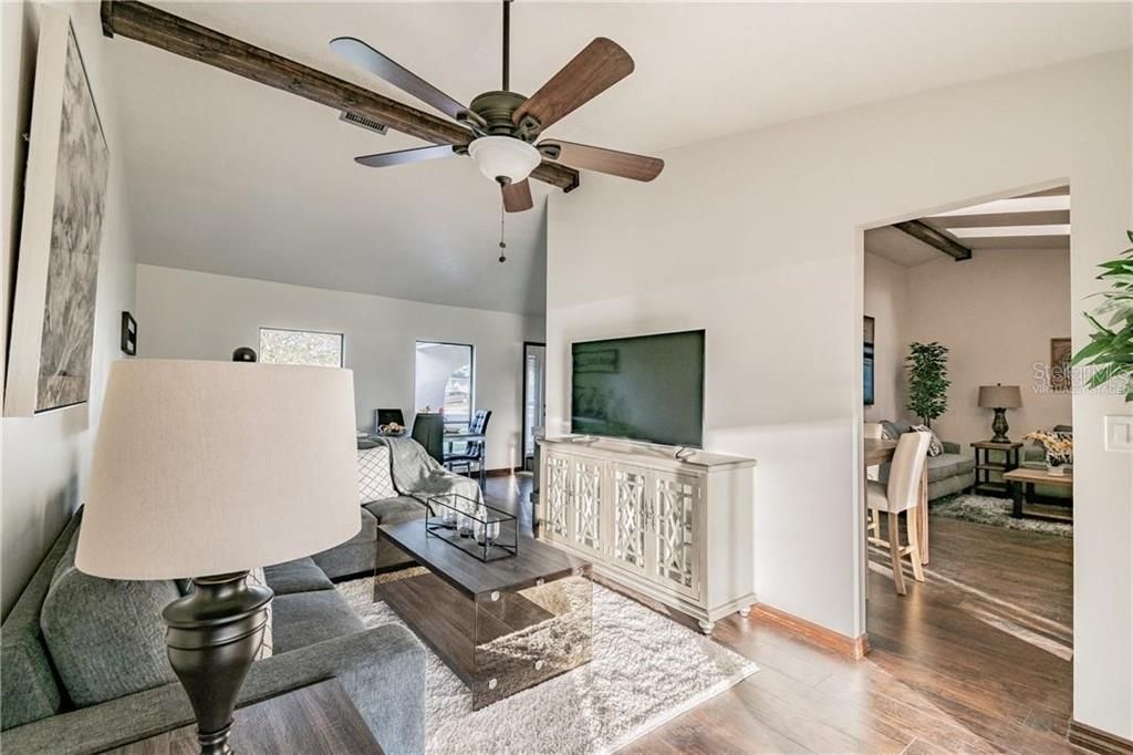 For Sale: $519,000 (4 beds, 2 baths, 1733 Square Feet)
