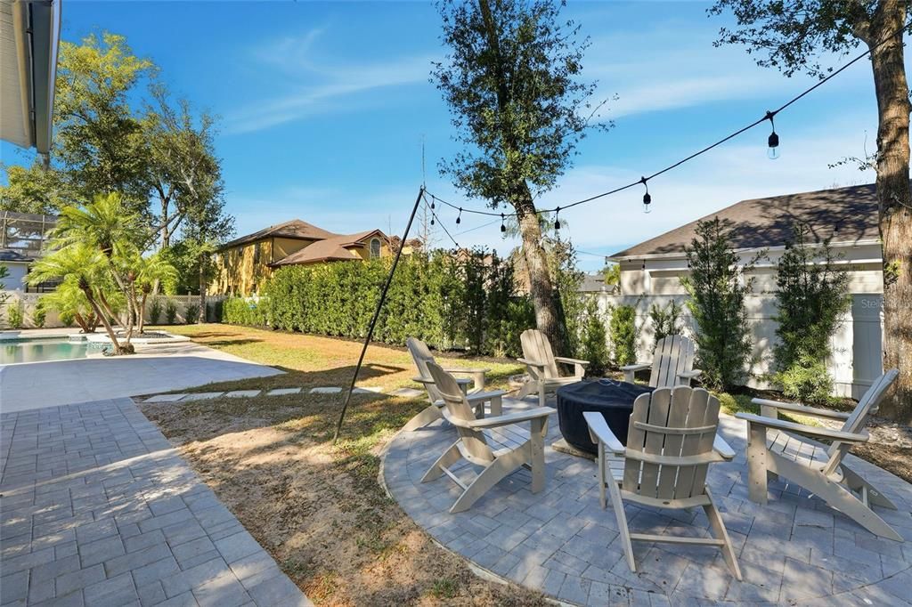 For Sale: $899,900 (3 beds, 3 baths, 2806 Square Feet)