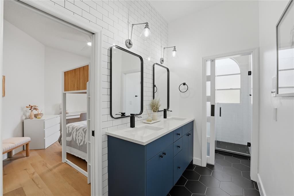 For Sale: $899,900 (3 beds, 3 baths, 2806 Square Feet)