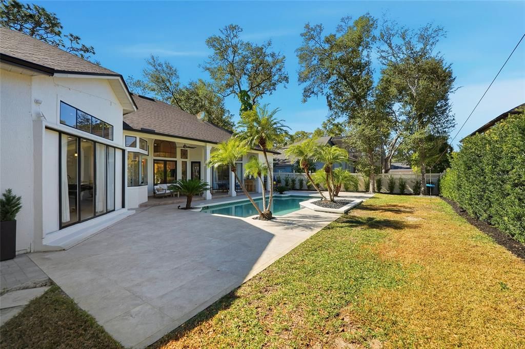 For Sale: $899,900 (3 beds, 3 baths, 2806 Square Feet)