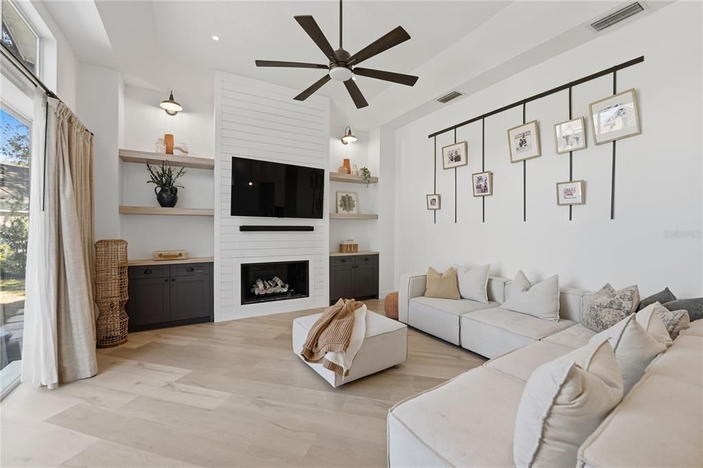 For Sale: $899,900 (3 beds, 3 baths, 2806 Square Feet)