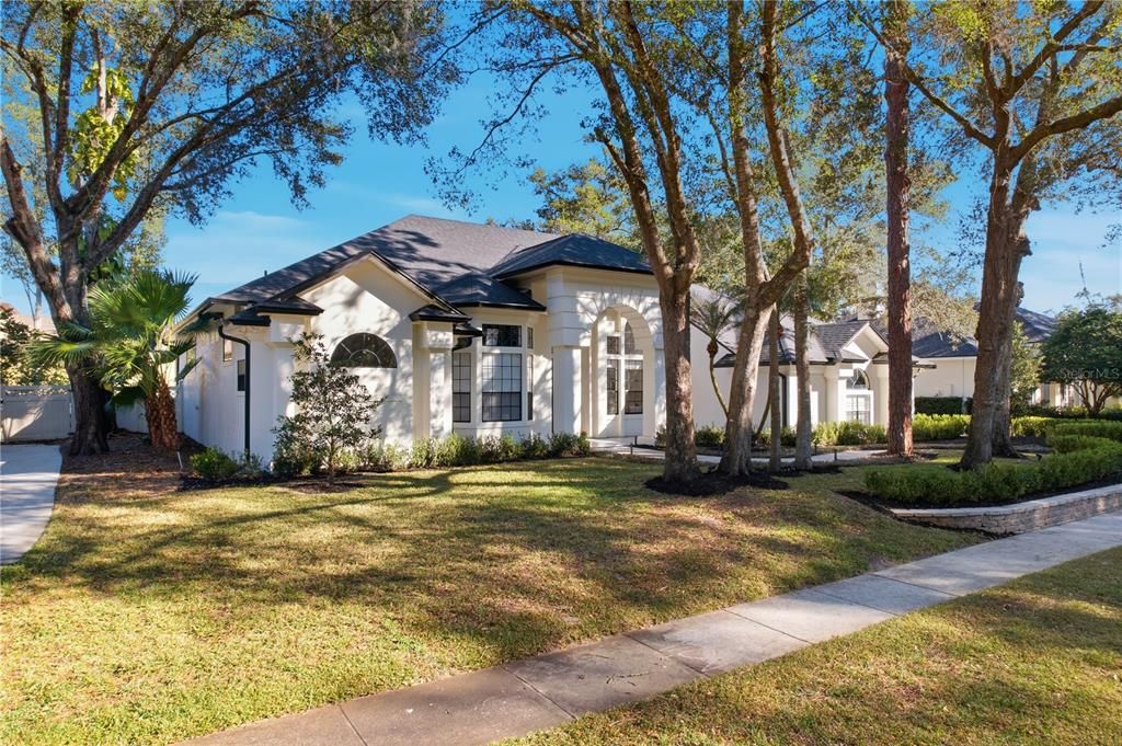For Sale: $899,900 (3 beds, 3 baths, 2806 Square Feet)