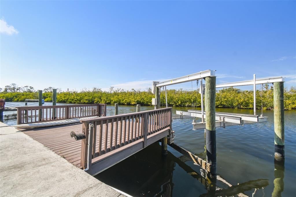 Active With Contract: $799,000 (4 beds, 3 baths, 2294 Square Feet)