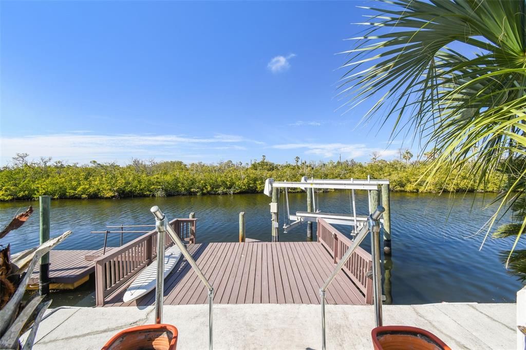 Active With Contract: $799,000 (4 beds, 3 baths, 2294 Square Feet)