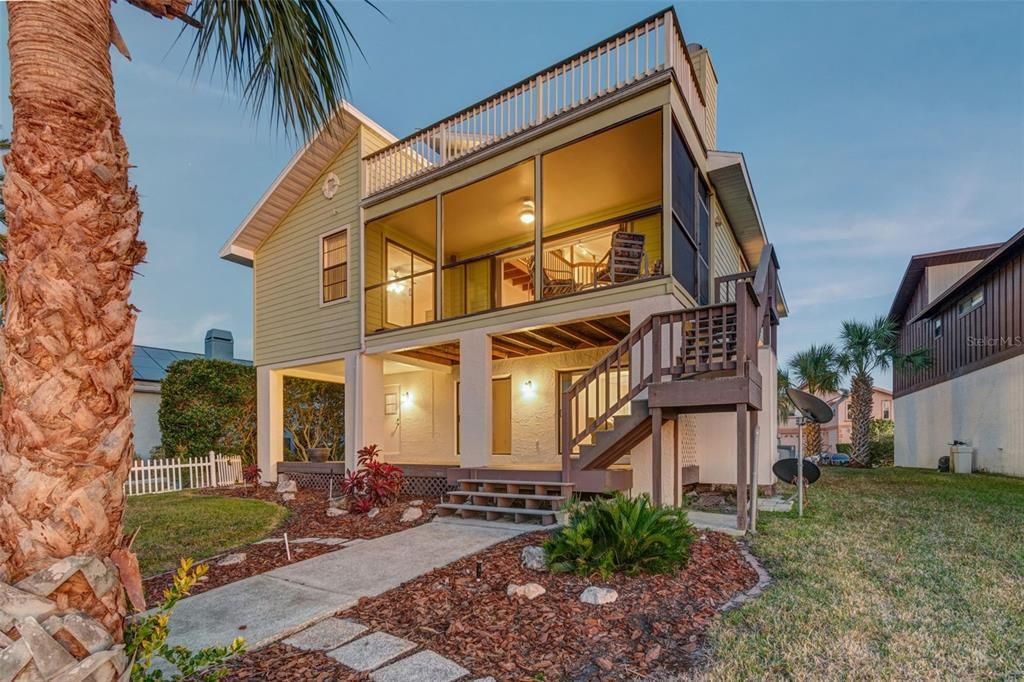 Active With Contract: $799,000 (4 beds, 3 baths, 2294 Square Feet)
