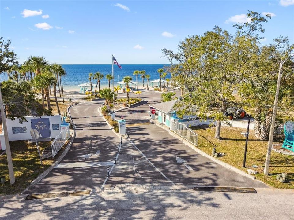 Active With Contract: $799,000 (4 beds, 3 baths, 2294 Square Feet)