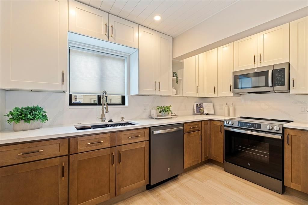 En Venta: $1,550,000 (4 camas, 4 baños, 1986 Pies cuadrados)