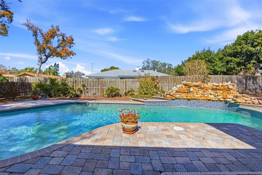 Active With Contract: $699,000 (4 beds, 3 baths, 2936 Square Feet)