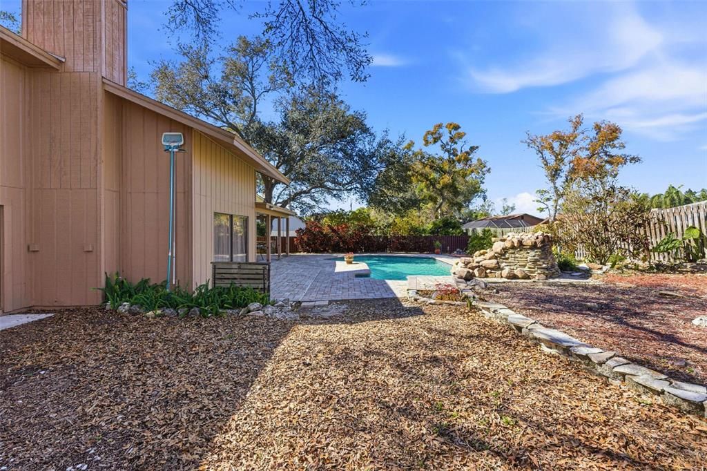 Active With Contract: $699,000 (4 beds, 3 baths, 2936 Square Feet)