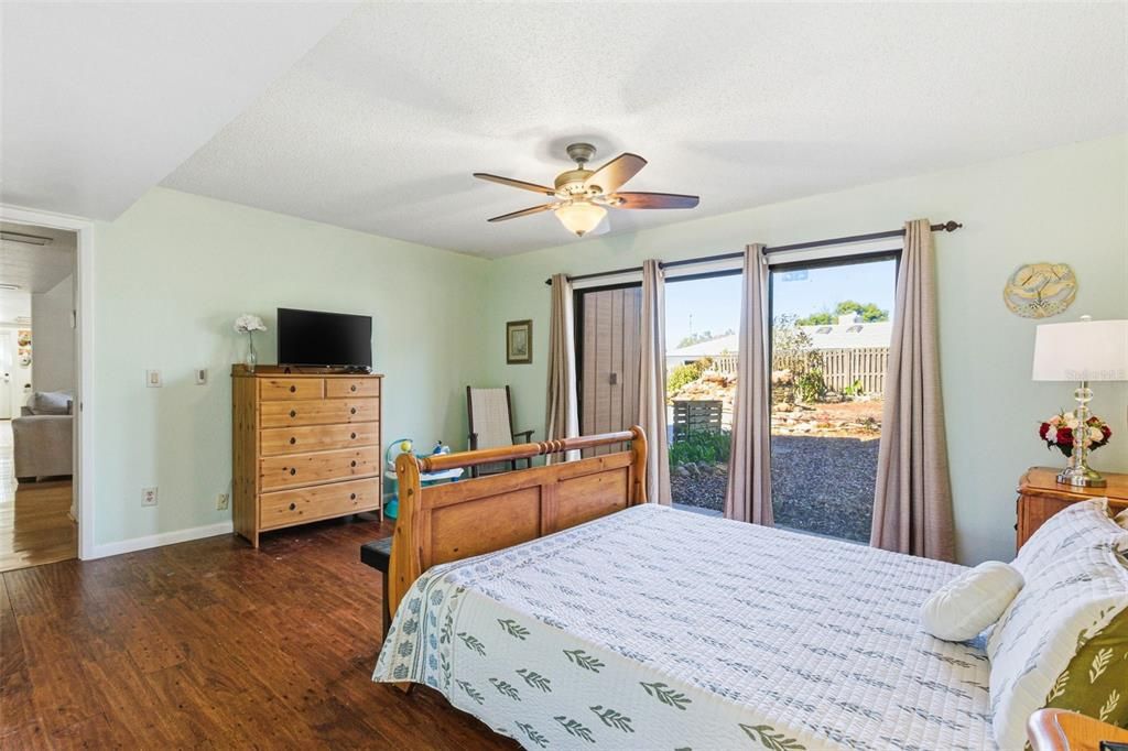 Active With Contract: $699,000 (4 beds, 3 baths, 2936 Square Feet)