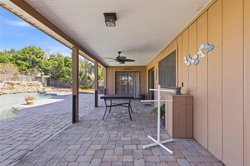 Active With Contract: $699,000 (4 beds, 3 baths, 2936 Square Feet)