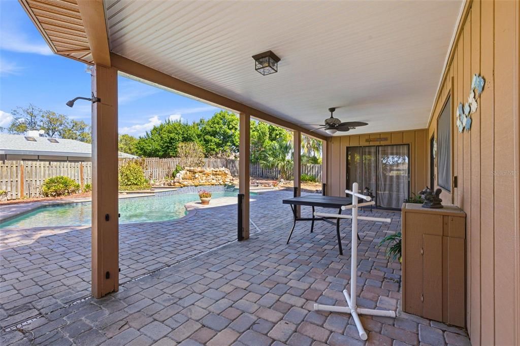 Active With Contract: $699,000 (4 beds, 3 baths, 2936 Square Feet)