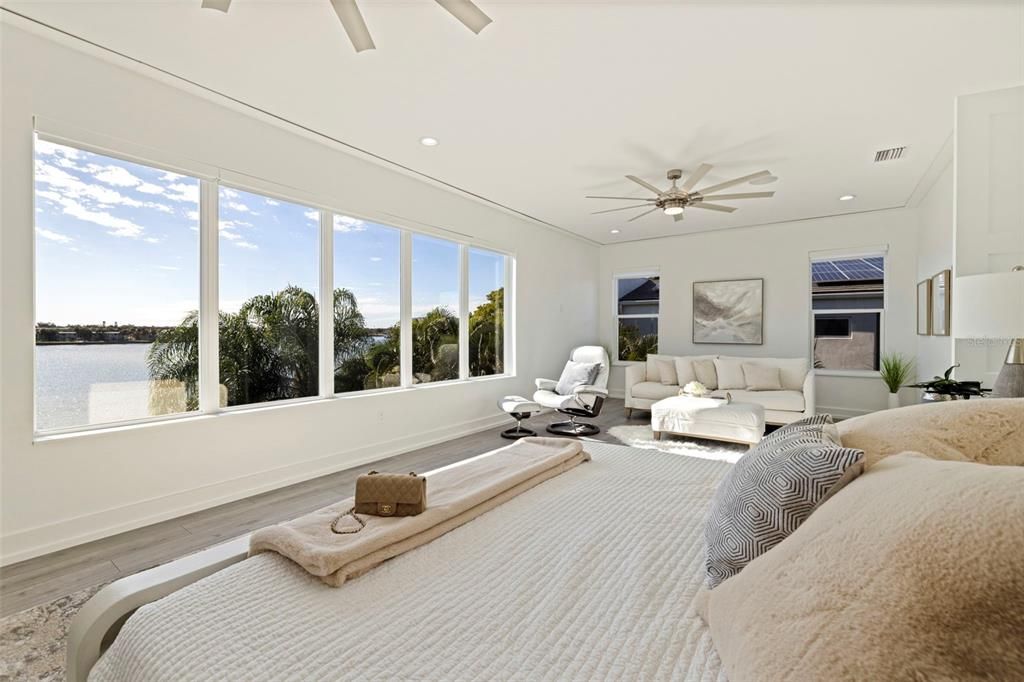For Sale: $4,395,000 (6 beds, 5 baths, 5186 Square Feet)
