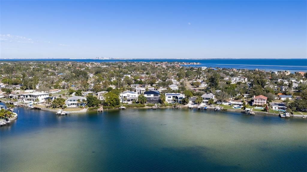 For Sale: $4,395,000 (6 beds, 5 baths, 5186 Square Feet)