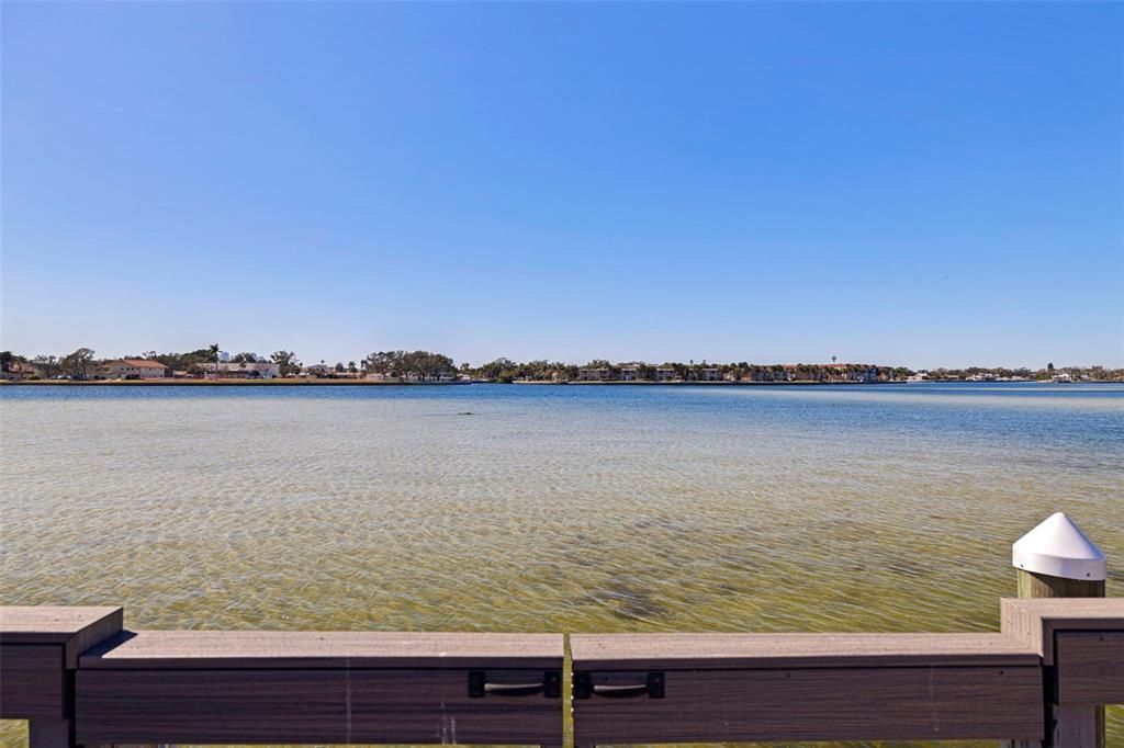 For Sale: $4,395,000 (6 beds, 5 baths, 5186 Square Feet)