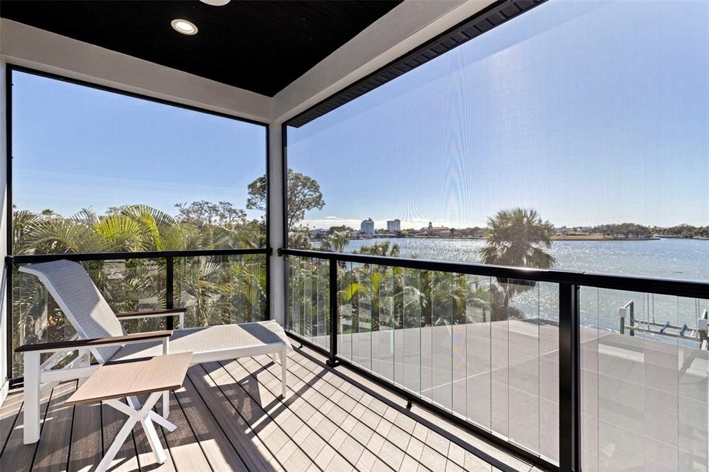 For Sale: $4,395,000 (6 beds, 5 baths, 5186 Square Feet)