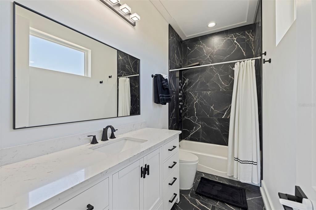 For Sale: $4,395,000 (6 beds, 5 baths, 5186 Square Feet)
