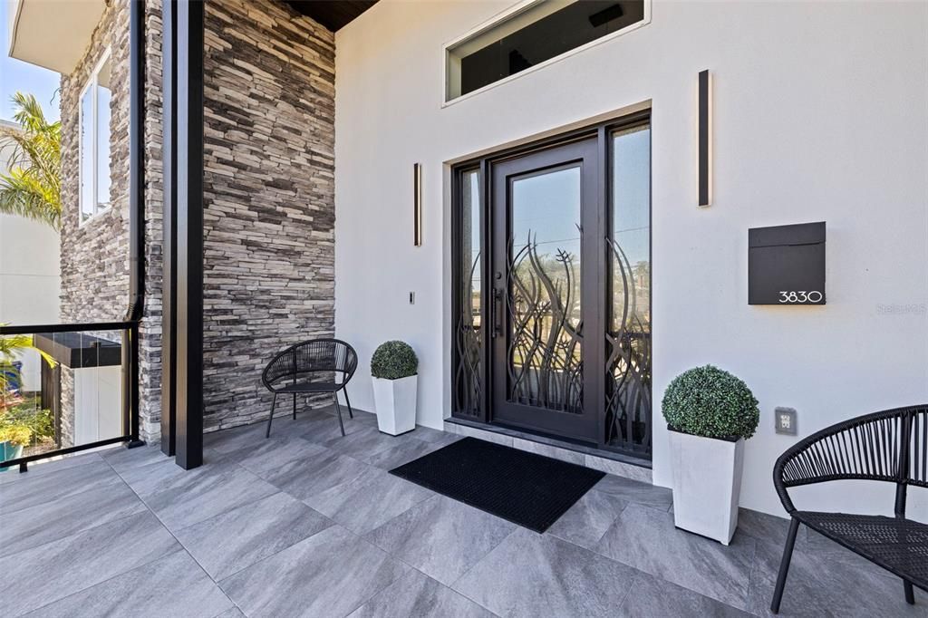 For Sale: $4,395,000 (6 beds, 5 baths, 5186 Square Feet)
