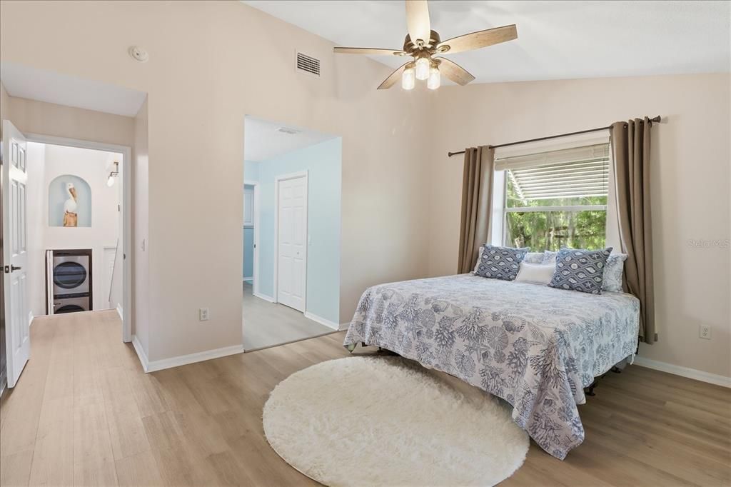 En Venta: $334,000 (2 camas, 2 baños, 1200 Pies cuadrados)